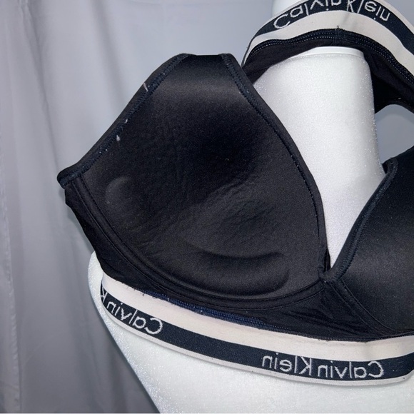 Calvin Klein Bralette Modern Molded Cups Pad Crisscross Adjustable Straps Bra - Picture 8 of 8